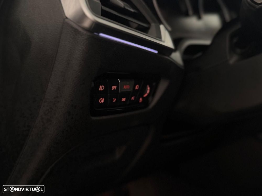 BMW 318 d Touring Line Sport Auto - 21