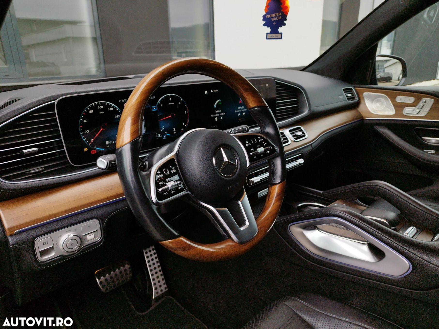 Mercedes-Benz GLS - 7