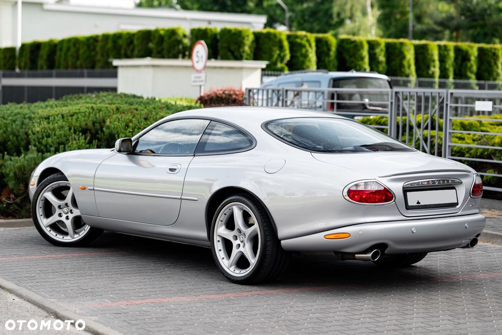 Jaguar XK8 - 13