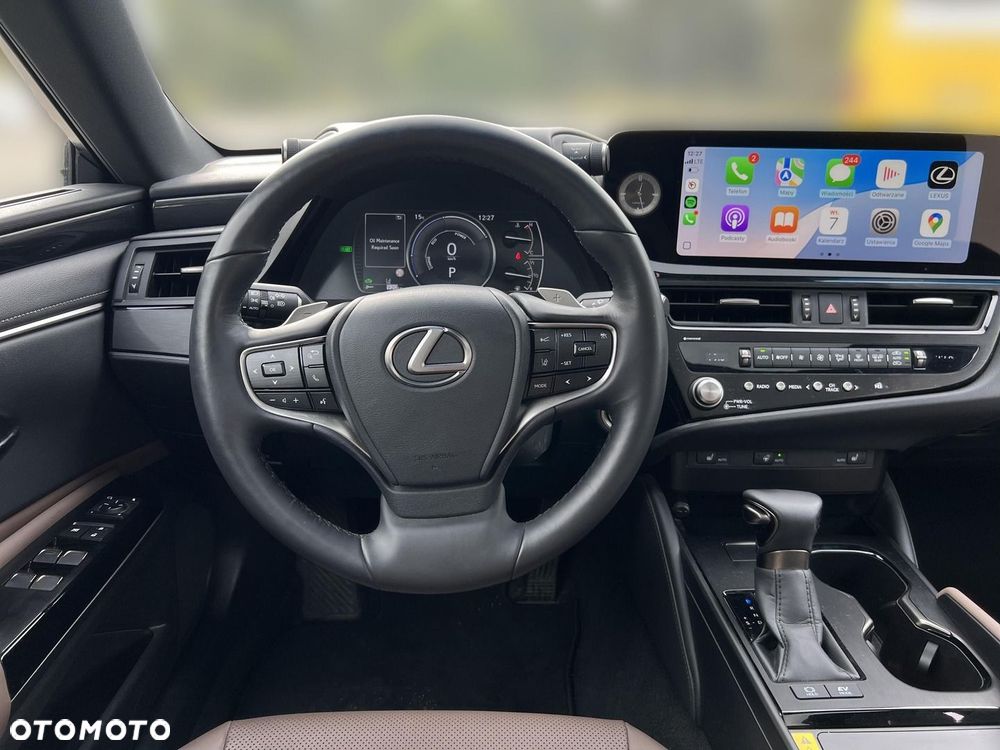 Lexus ES 300h Business Edition - 17