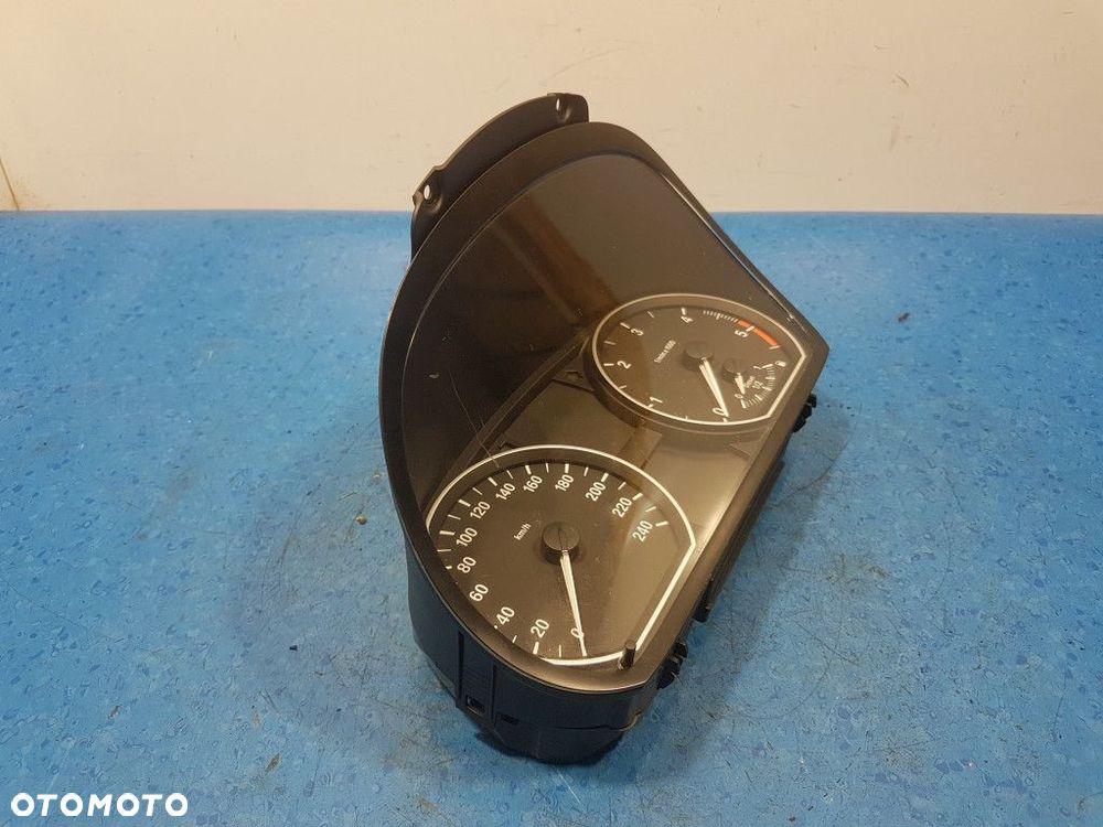 BMW 1 E87 2.0 Diesel LICZNIK 1024952 - 4