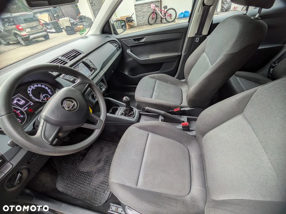 Skoda Fabia - 12