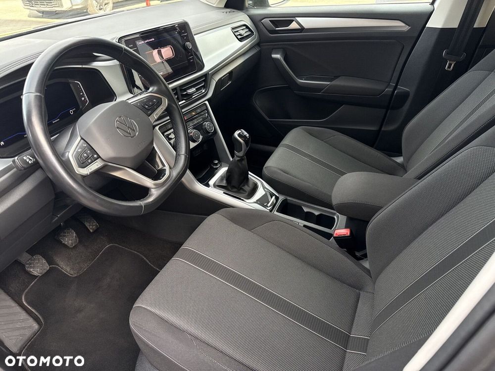 Volkswagen T-Roc - 11