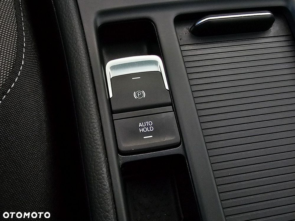 Volkswagen Golf - 28