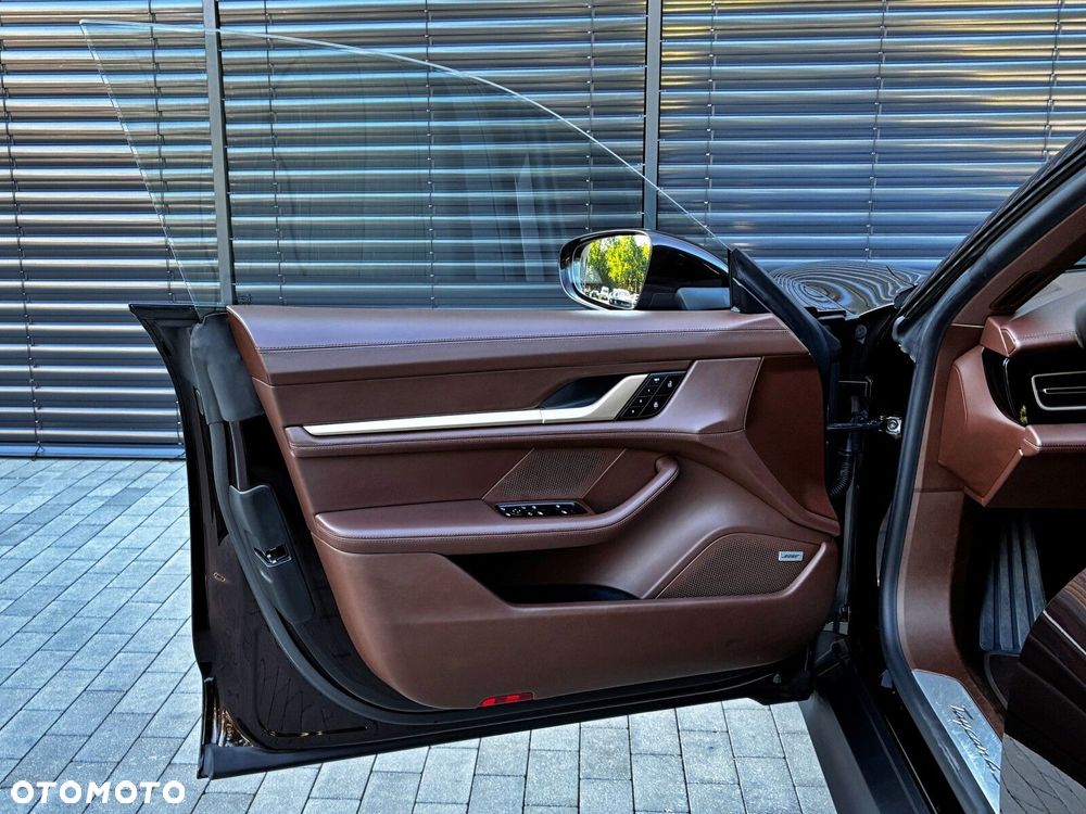 Porsche Taycan - 19