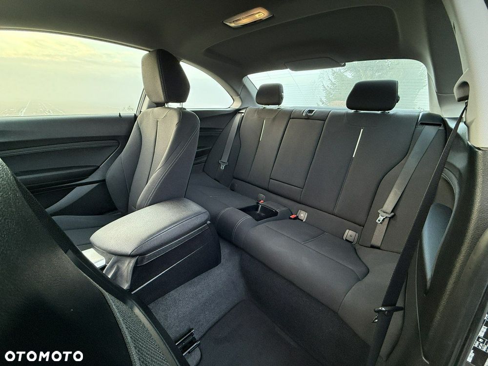 BMW Seria 2 220i Sport Line - 9