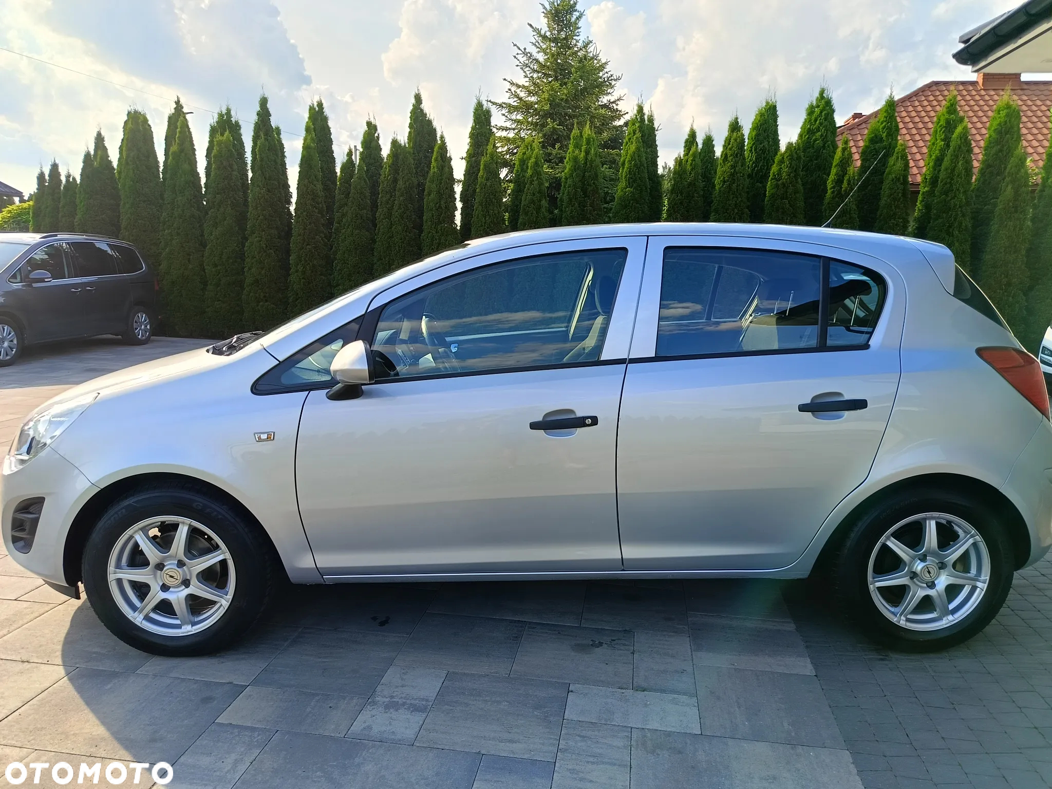 Opel Corsa 1.2 16V Edition - 11