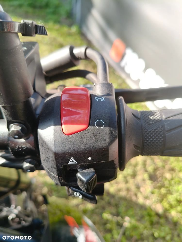 Suzuki GSX - 21