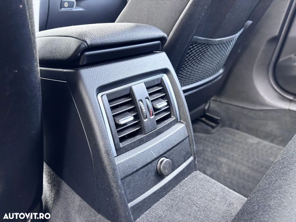 BMW Seria 3 320i xDrive Aut. Advantage - 26