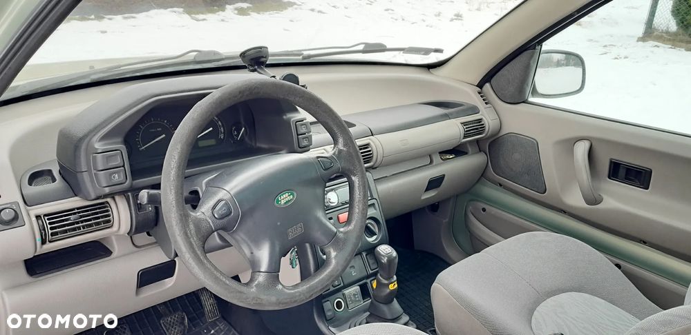 Land Rover Freelander 2.0 D - 9