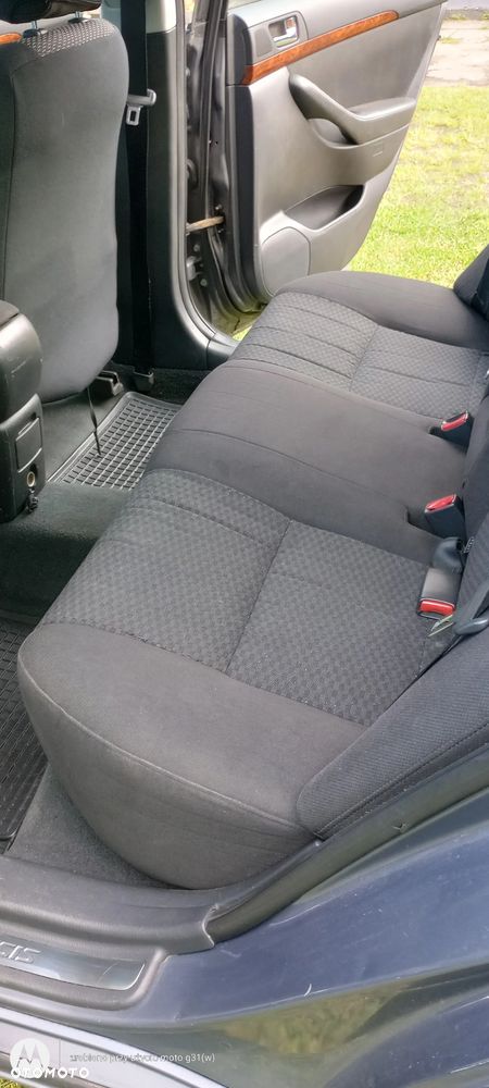 Toyota Avensis - 9