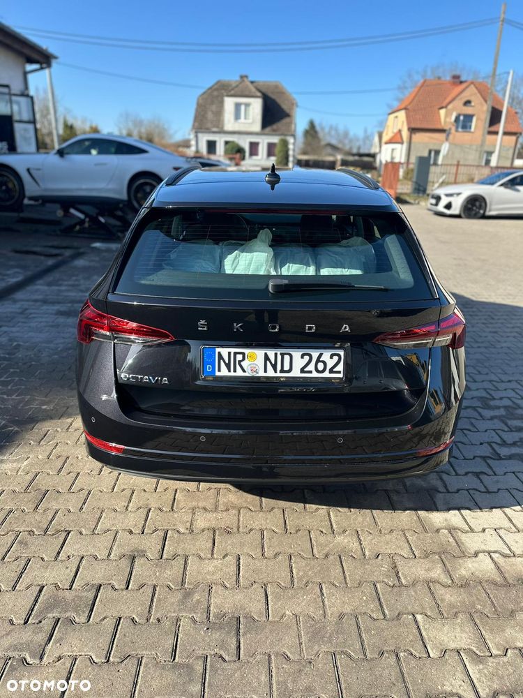 Skoda Octavia 2.0 TDI DSG First Edition - 5