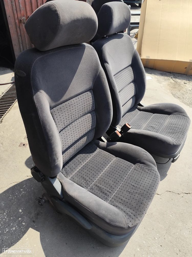 Vw Golf IV 4 - BANCOS FRENTE - 7