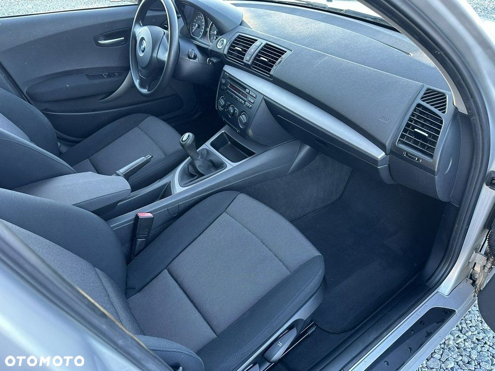BMW Seria 1 116i - 21