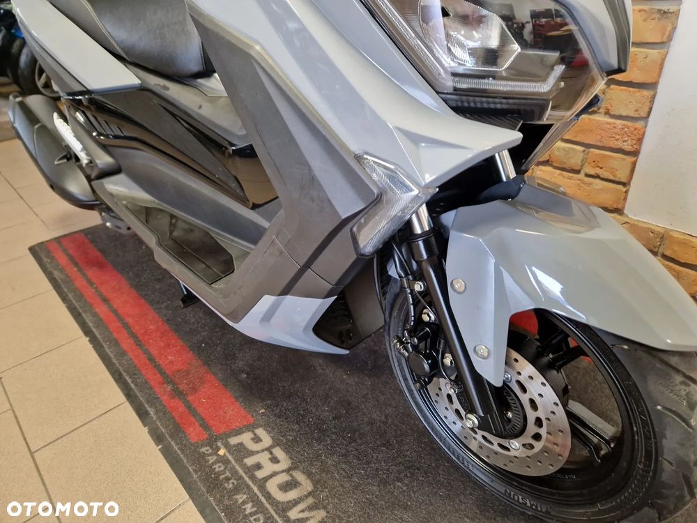 Yamaha NMAX - 35