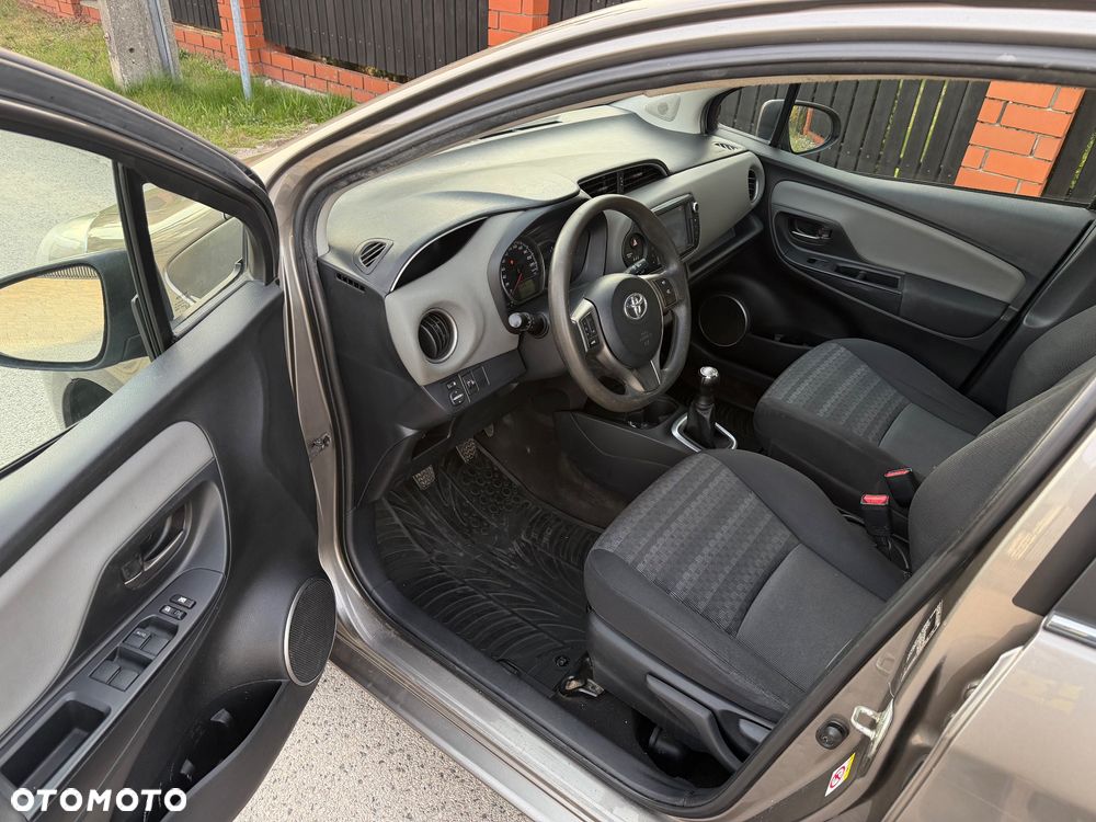 Toyota Yaris 1.0 Sol - 15