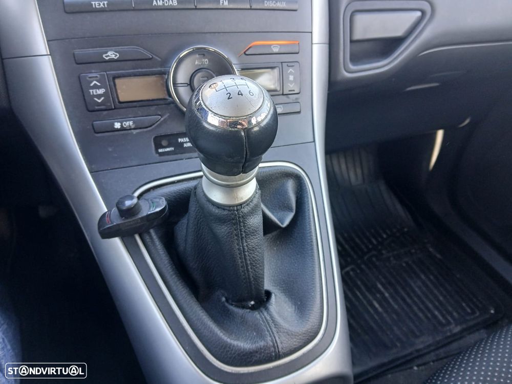 Toyota Auris 1.4 D-4D ACtive+VSC - 13