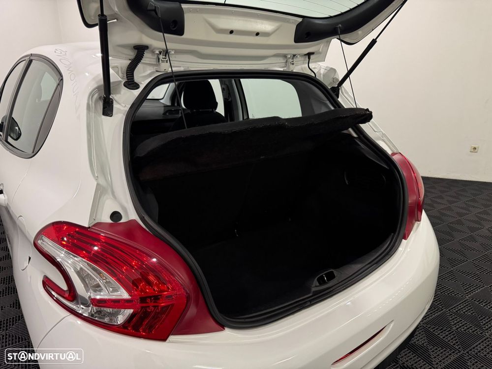 Peugeot 208 1.6 e-HDi Active - 27