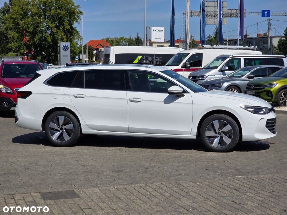 Volkswagen Passat Variant 1.5 TSI ACT mHEV Business Plus DSG - 6