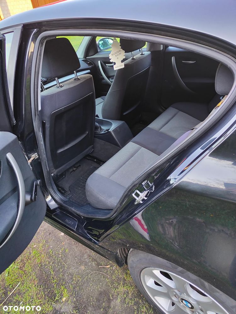 BMW Seria 1 118d DPF - 11