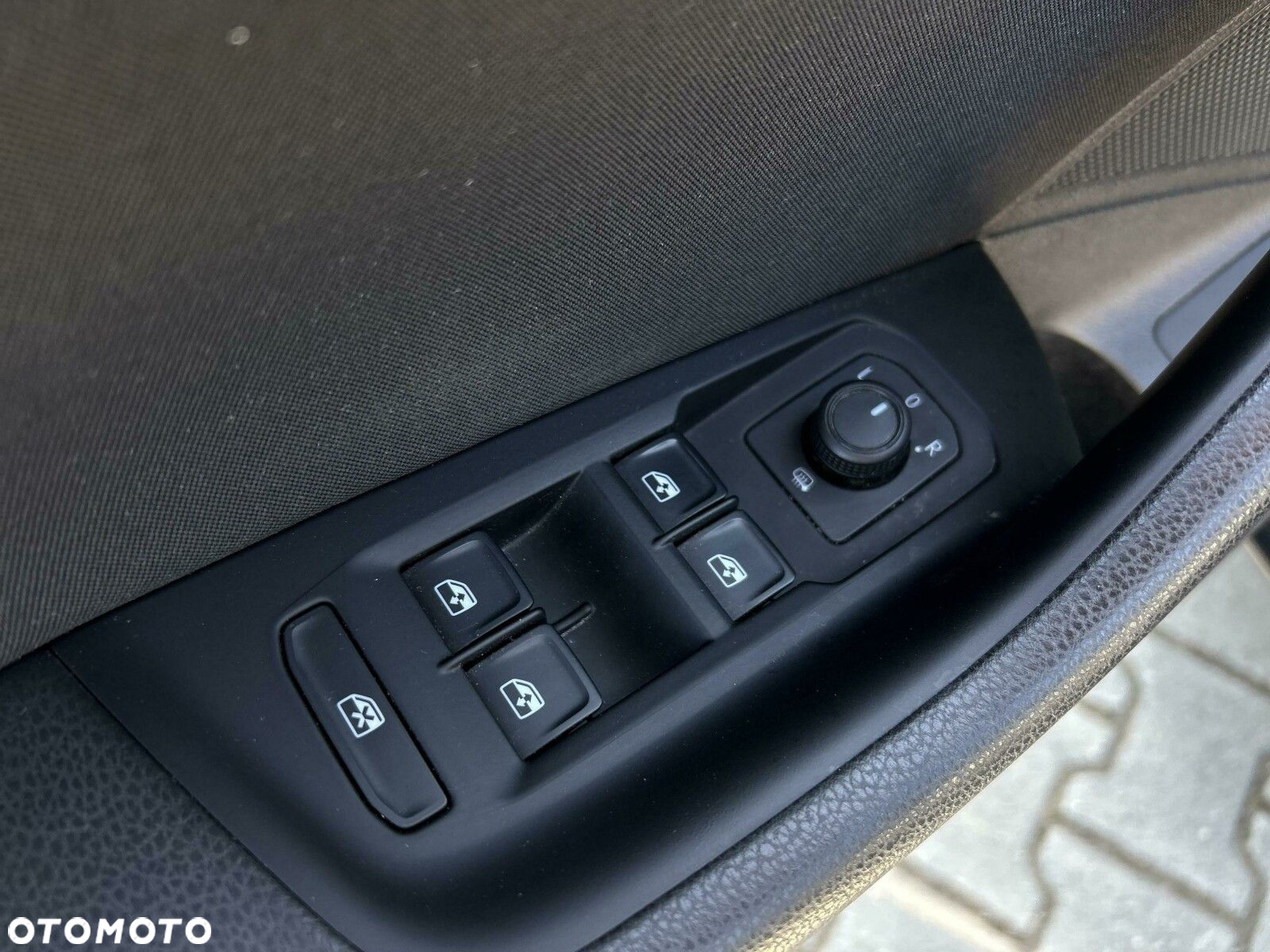 Volkswagen Passat 2.0 TSI Business DSG - 17