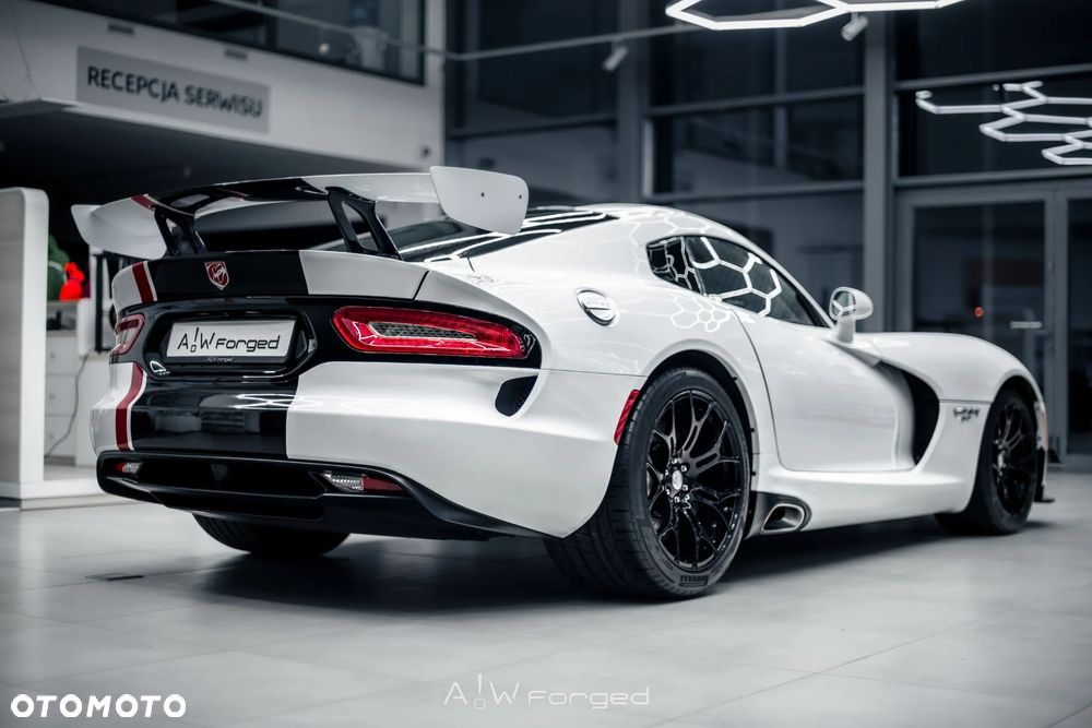 Dodge Viper - 10