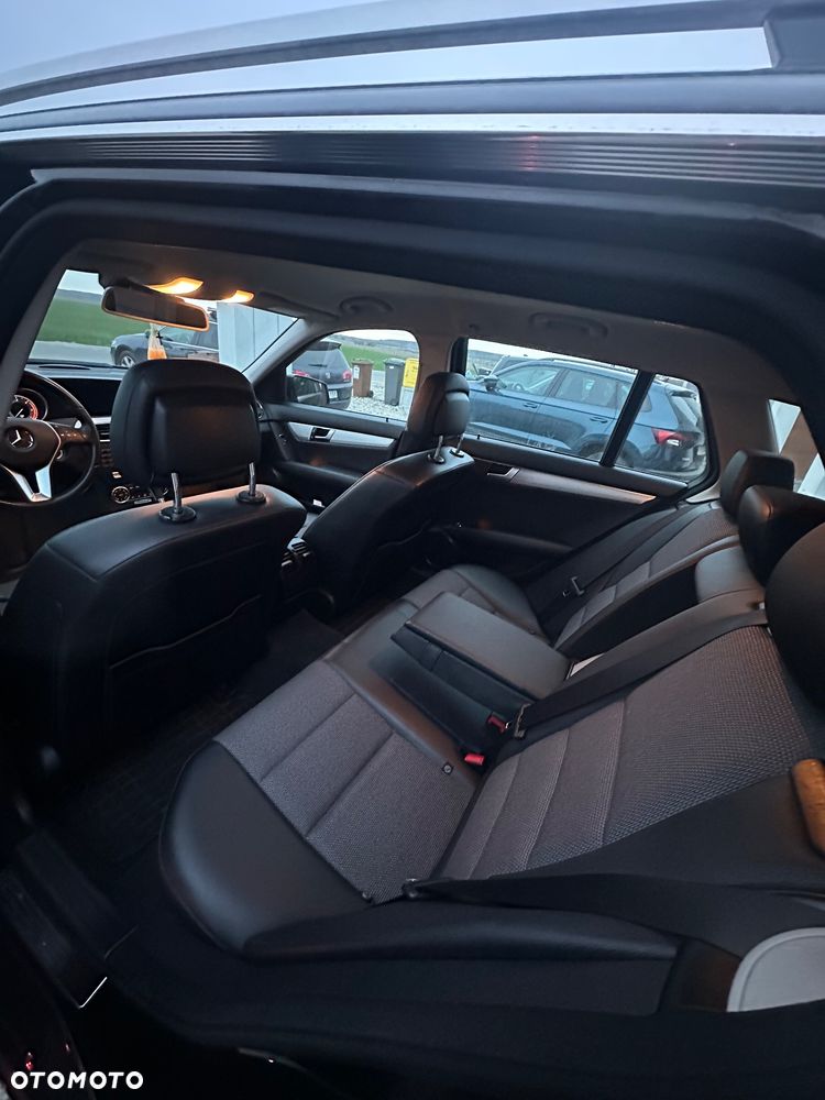 Mercedes-Benz Klasa C 220 CDI DPF Automatik BlueEFFICIENCY Avantgarde - 9