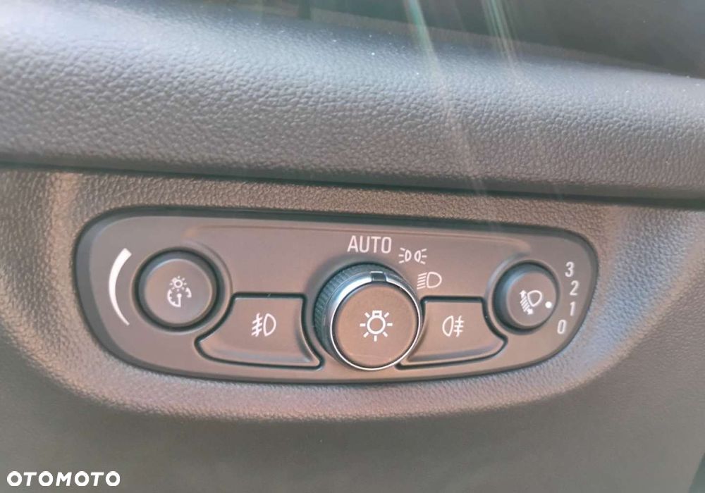 Opel Insignia - 12