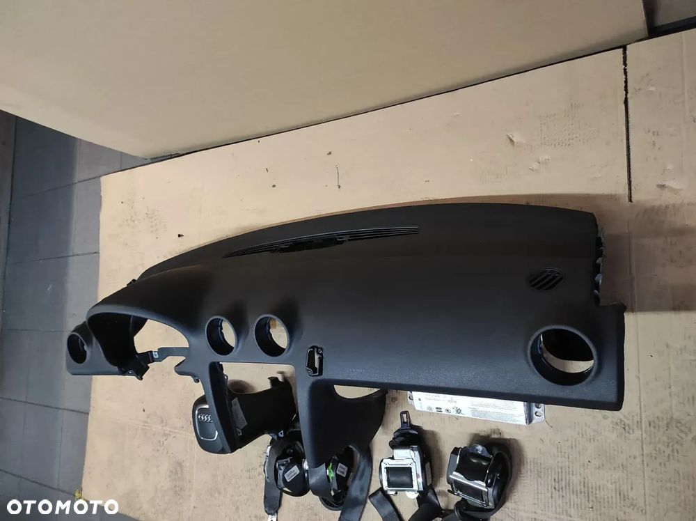 DESKA ROZDZIELCZA KOKPIT KONSOLA AUDI A3 8P 3 ORAZ 5 DRZWI 03-12R POD TELEFON AIRBAG ZESTAW KOMPLET WYSYŁKA !!!! - 2