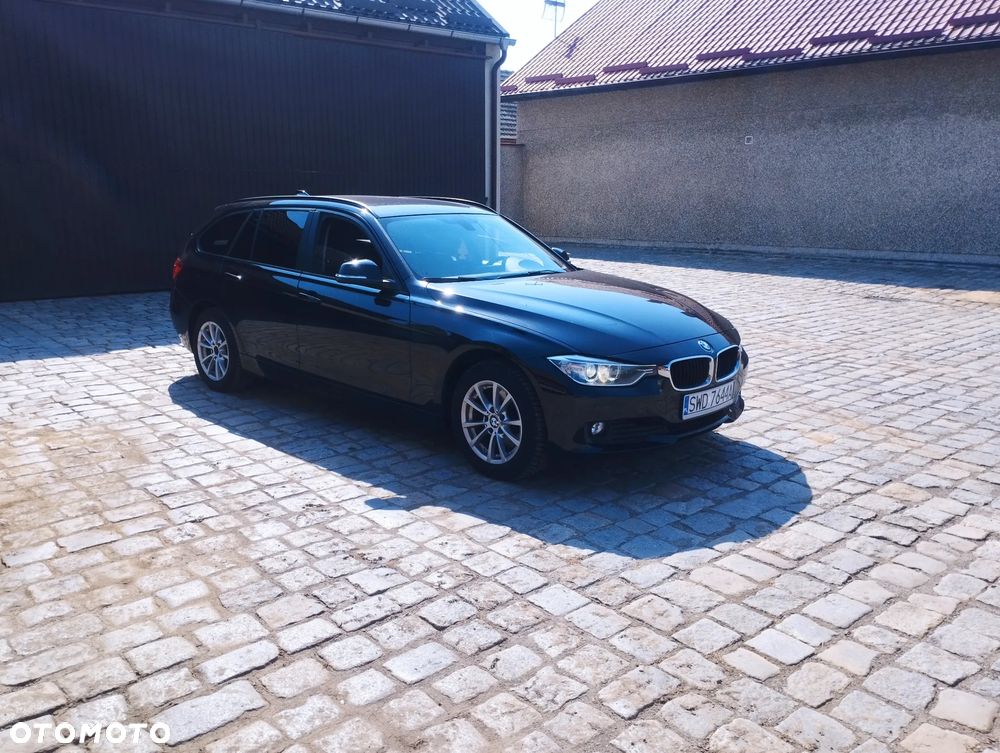 BMW Seria 3 320d xDrive - 2