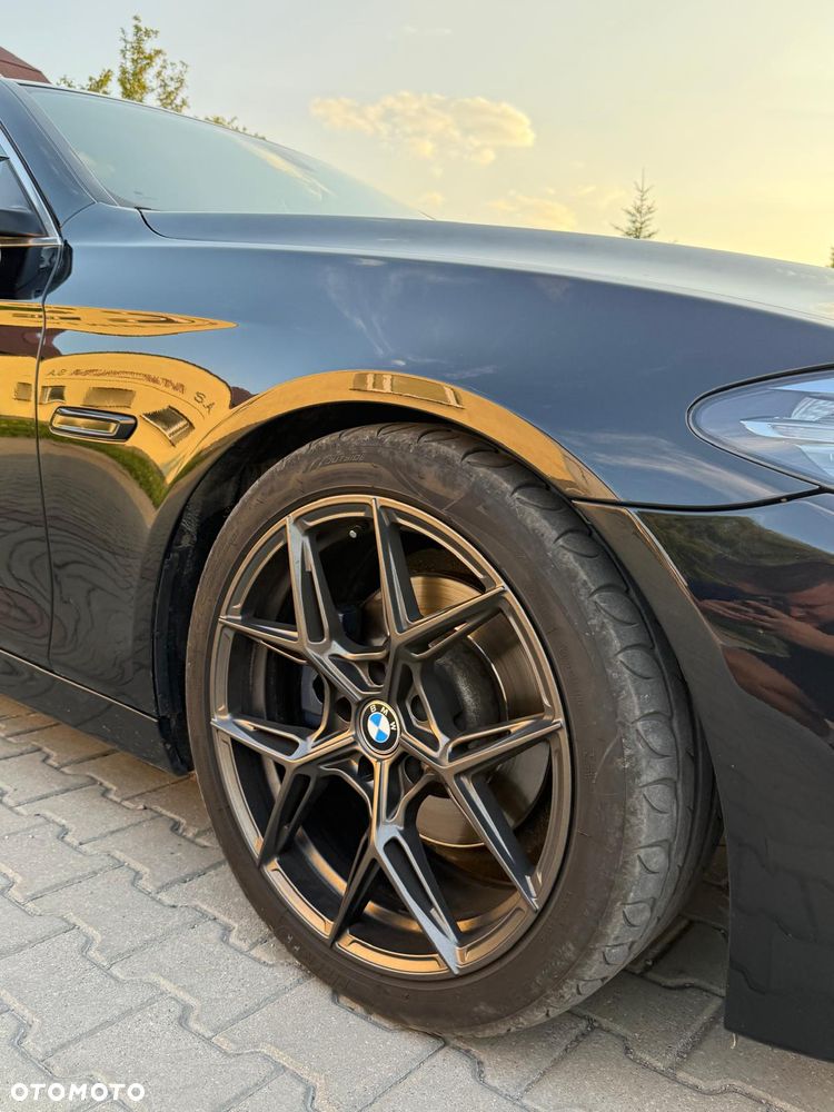 BMW Seria 5 520d xDrive - 21
