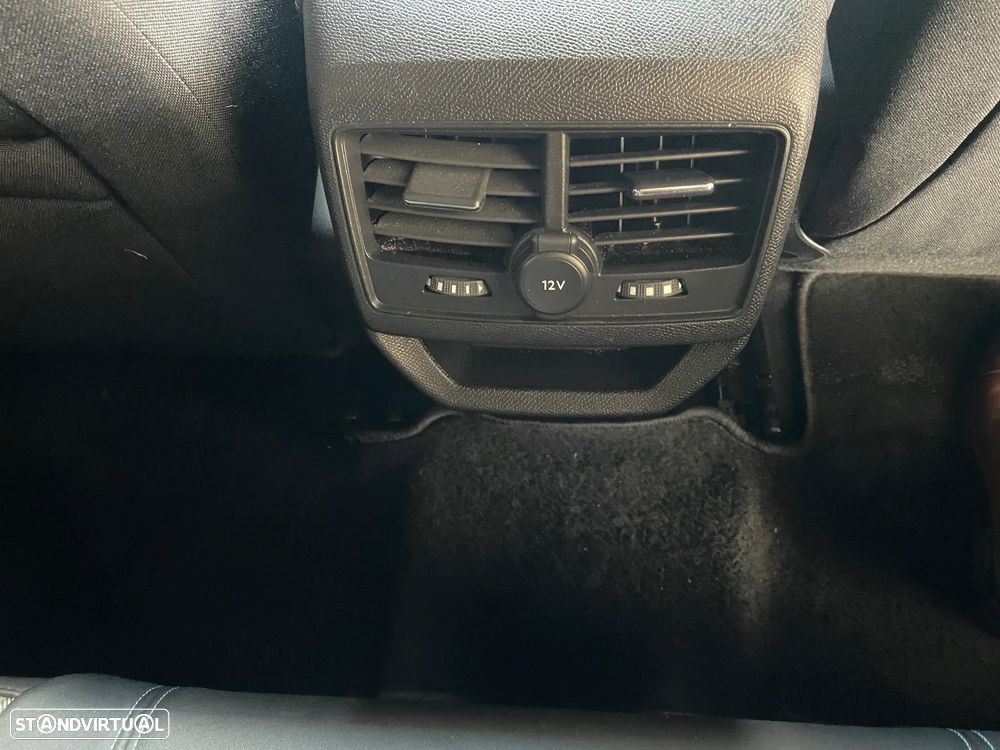 Peugeot 3008 225 e-EAT8 Allure Pack - 28