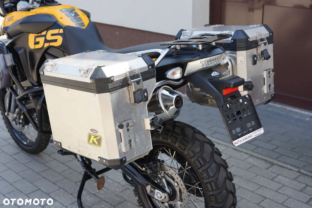 BMW F - 24