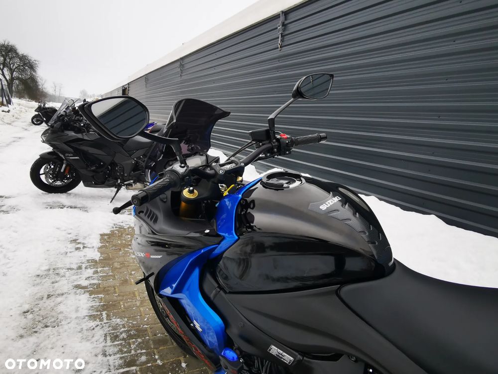 Suzuki GSX - 9