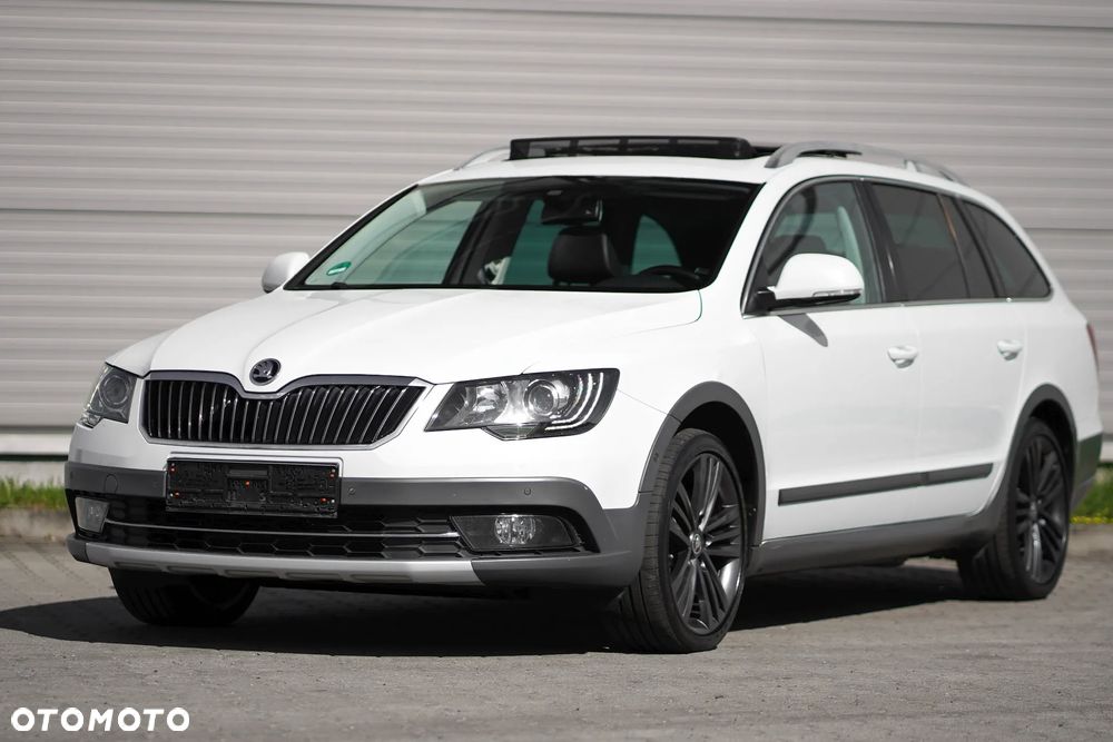 Skoda Superb 2.0 TDI Platinum Outdoor DSG - 1