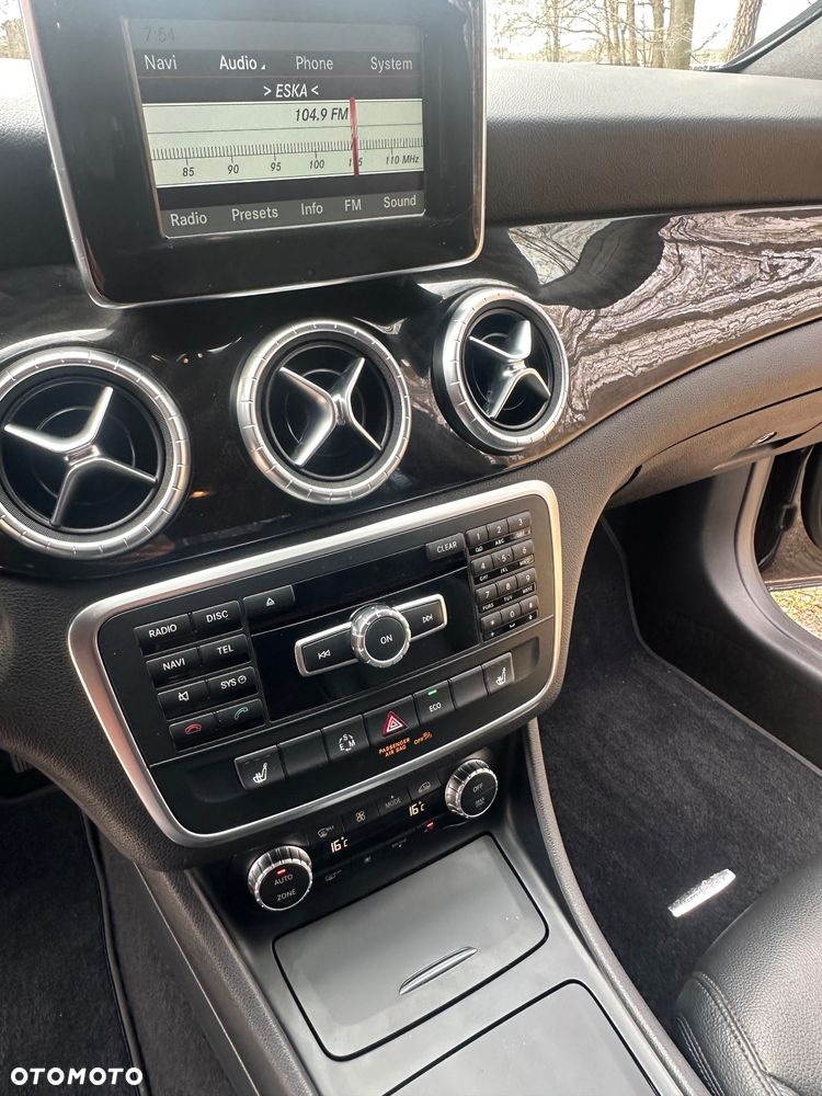 Mercedes-Benz CLA 250 4-Matic - 22