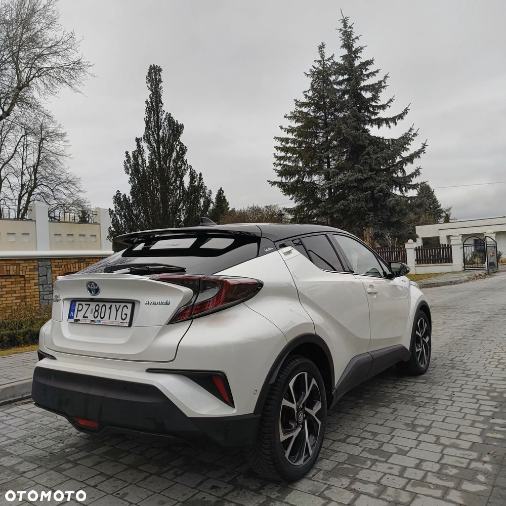 Toyota C-Hr 2018 photo 2