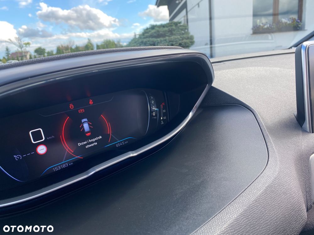 Peugeot 3008 1.2 PureTech Allure S&S - 26
