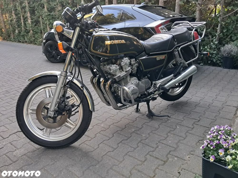 Honda CB - 10