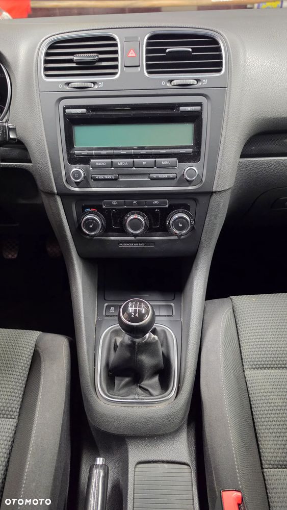 Volkswagen Golf - 10