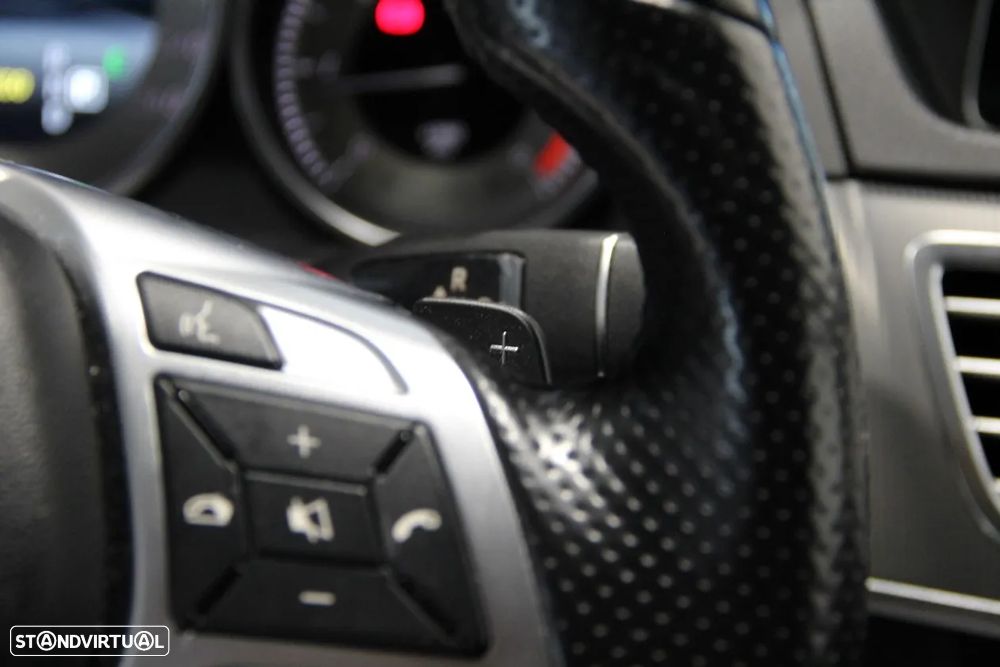 Mercedes-Benz E 250 BlueTEC Avantgarde Auto. - 16