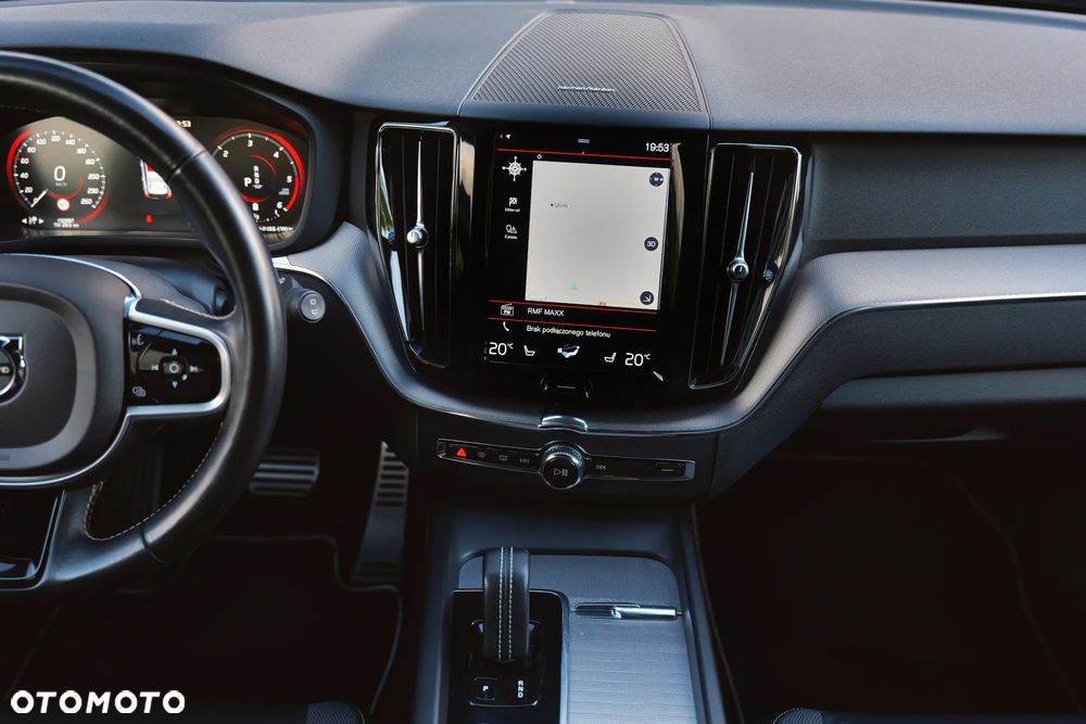 Volvo XC 60 B5 D AWD R-Design - 22