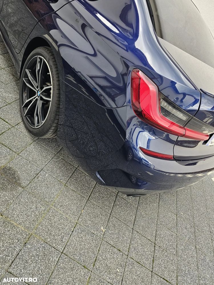 BMW Seria 3 330i AT - 4