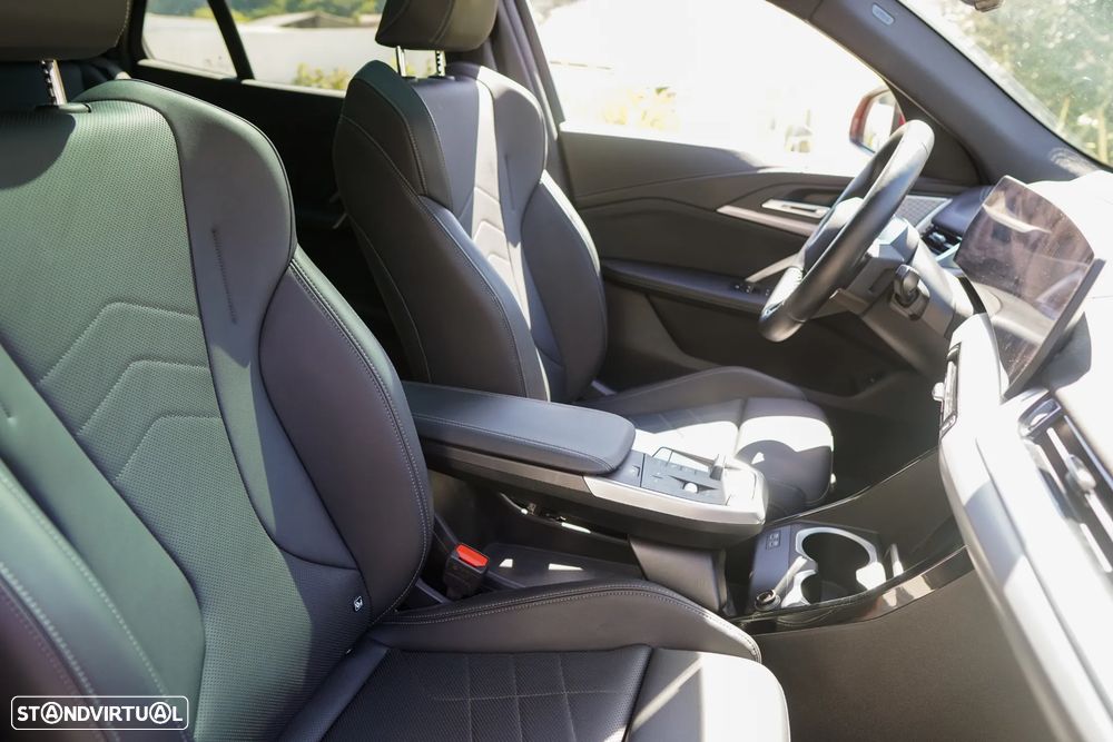 BMW iX2 eDrive20 Pack Desportivo M - 22