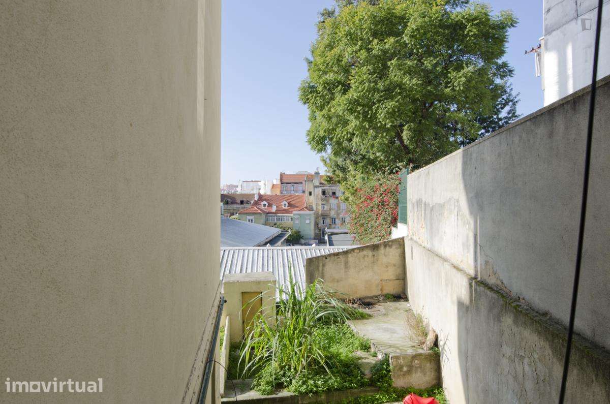 Quarto - localizado em Intendente Lisbon - Grande imagem: 5/21