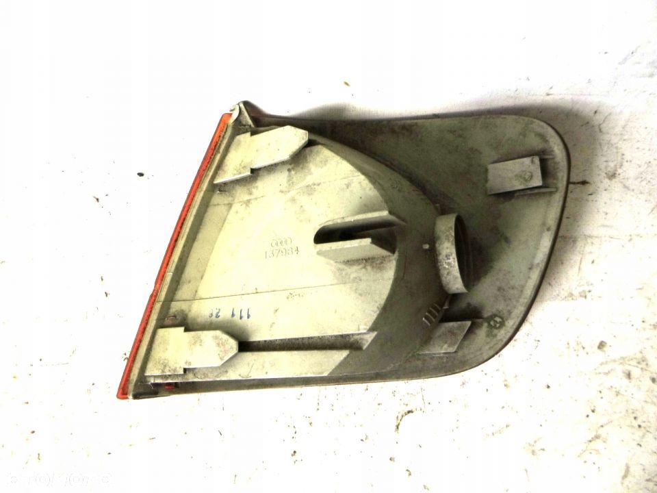 AUDI 100 A6 C4 KIERUNKOWSKAZ PRAWY ORYG MIGACZ - 4