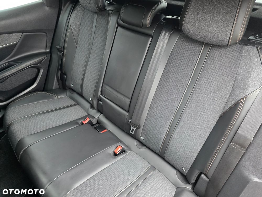 Peugeot 3008 - 13