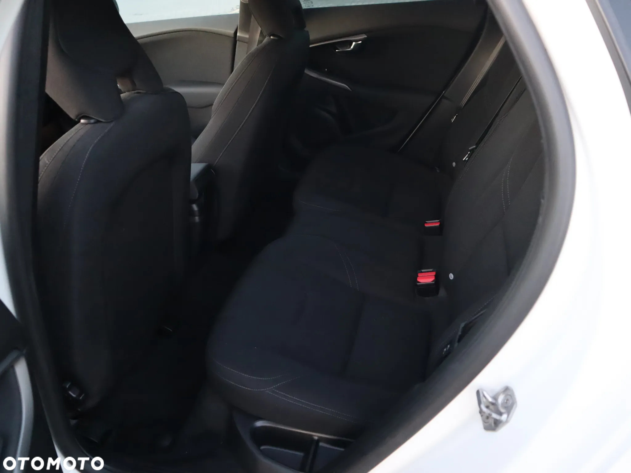 Volvo V40 Cross Country T3 Drive-E Kinetic - 18