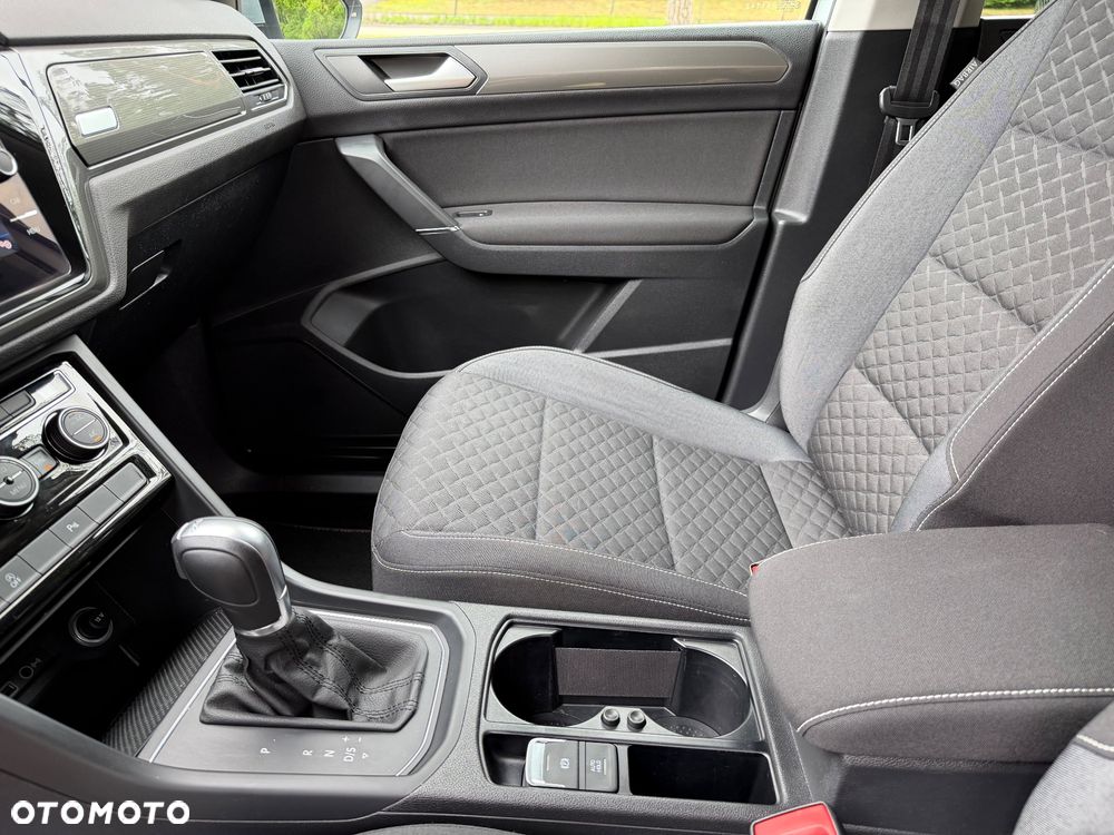 Volkswagen Touran 1.5 TSI ACT OPF DSG Comfortline - 23
