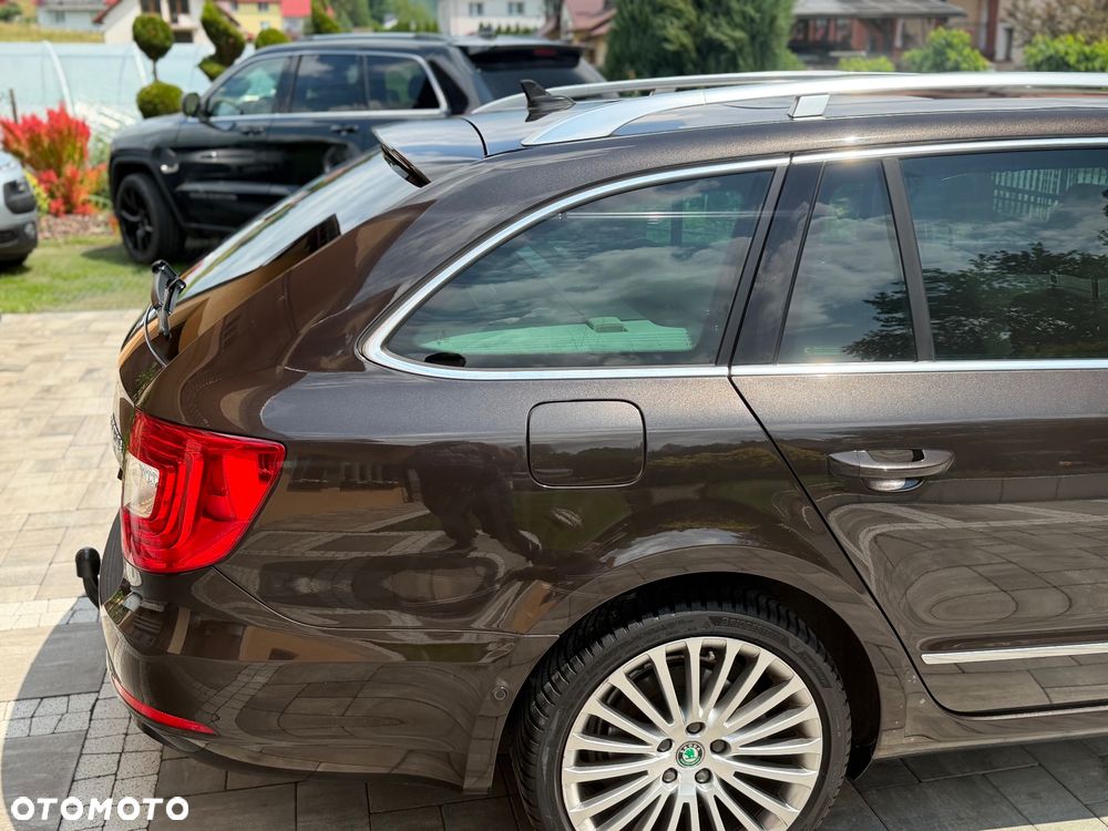 Skoda Superb 2.0 TDI 4x4 L&K DSG - 26